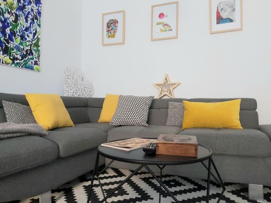 Luminoso Apartamento En El Centro, Con Mucho Arte 세비야 외부 사진